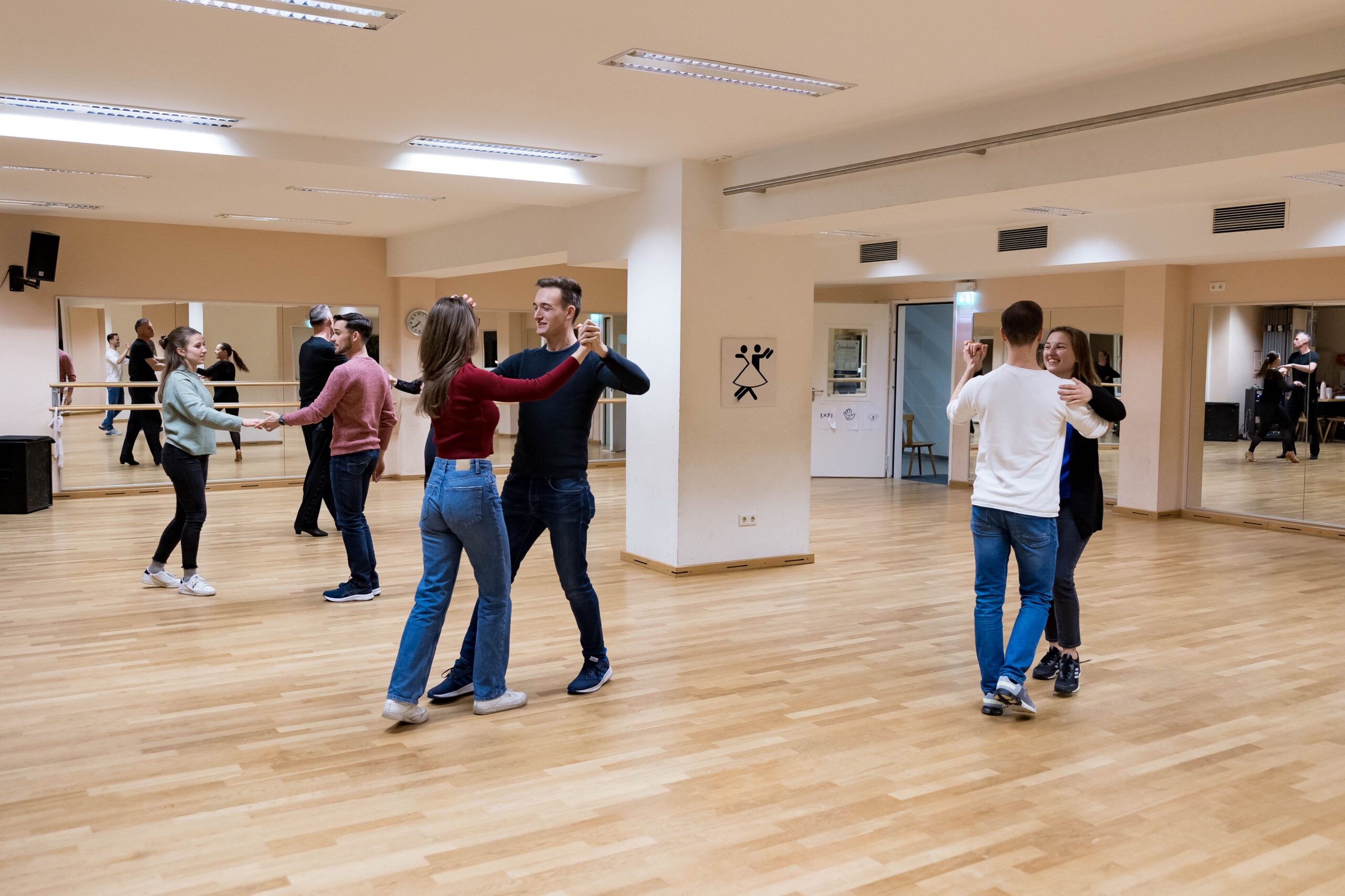 Neue Tanzkurse für Jugendliche und Erwachsene