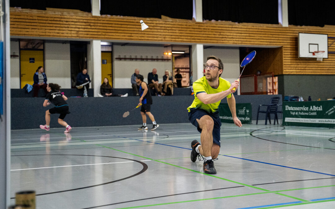 Viel Licht bei Weinheims 7. Badmintonspieltag