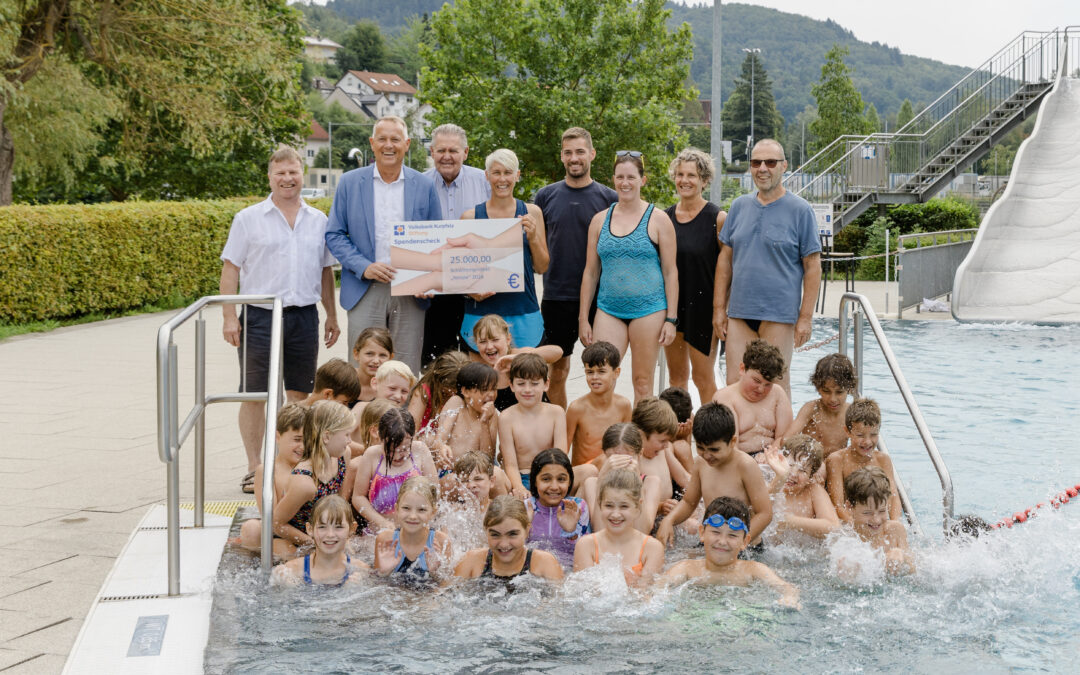„Am Ende bekommt jeder ein Schwimmabzeichen“